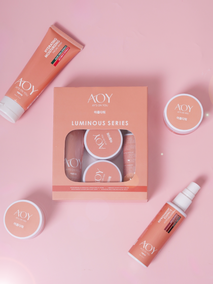 Luminous Series Skincare Glowing and Brightening Set-second