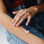 Apa Itu Body Serum? Manfaat, Fungsi, dan Cara Memilih yang Tepat