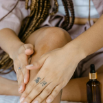 Body Lotion Dulu atau Body Serum? Ini Urutan Pemakaian yang Benar