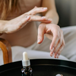 Cara Mencegah Penuaan Dini dengan Body Serum, Apakah Bisa?
