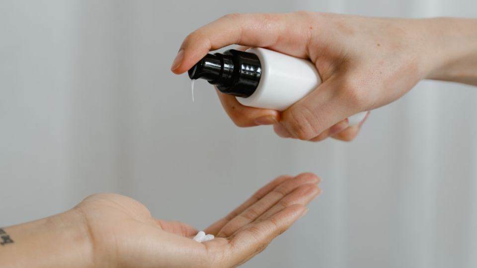 Cara Memilih Skin Barrier Moisturizer yang Tepat untuk Kulit