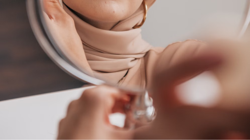 Cara Memakai Cushion Agar Tidak Dempul, Flawless & Anti Crack!